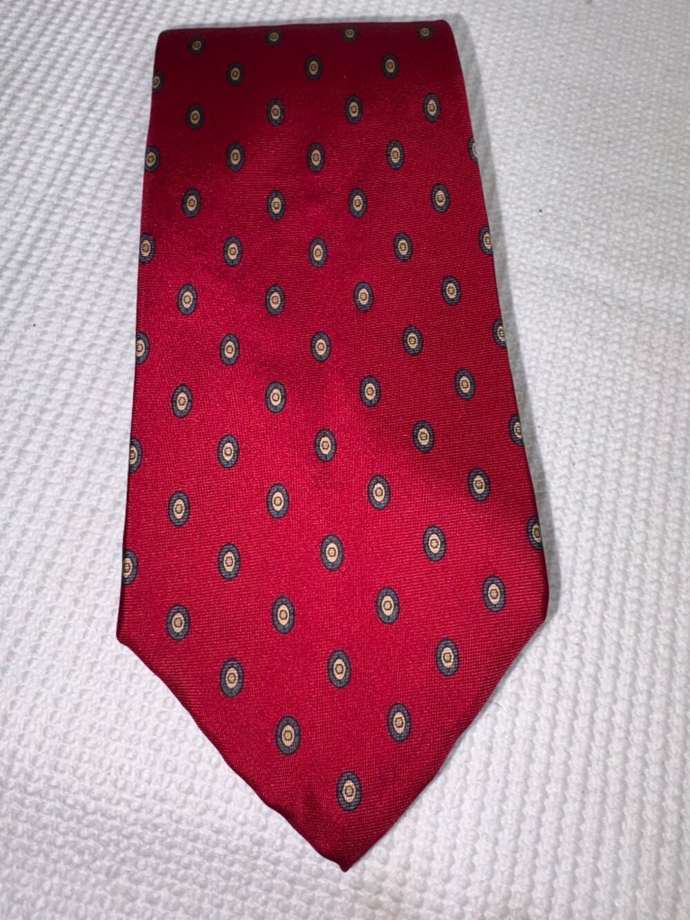 Vintage Mens Silk Tie Red Circle Pattern USA